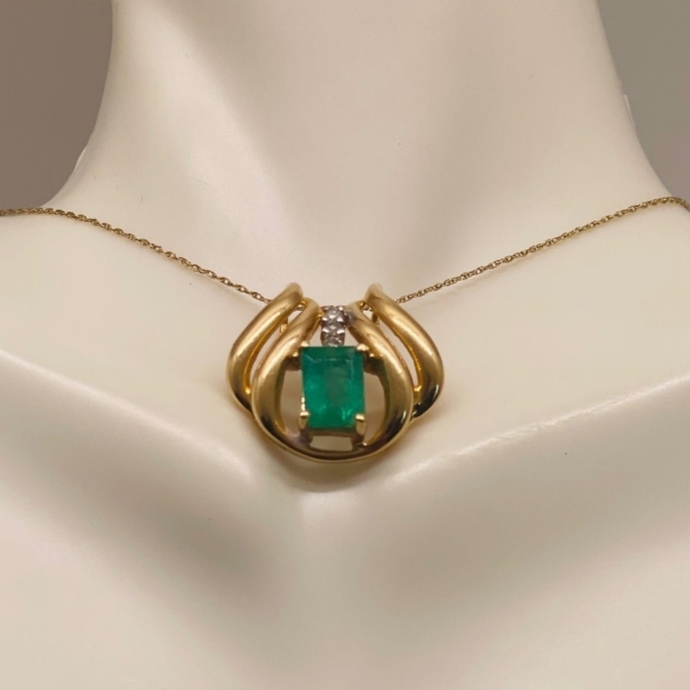 Emerald & Diamond Slider